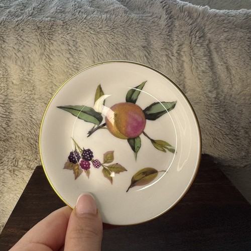 Vtg 1974 royal worcester - royal,