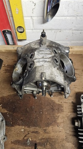Moto guzzi v50 top - top, engine