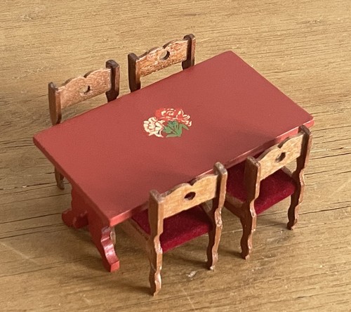 Vintage dolls house - vintage, red