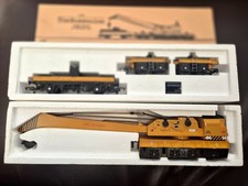 Hornby OO Gauge R749 75 Ton Breakdown Crane + R296 Track Ceaning Coach Boxed
