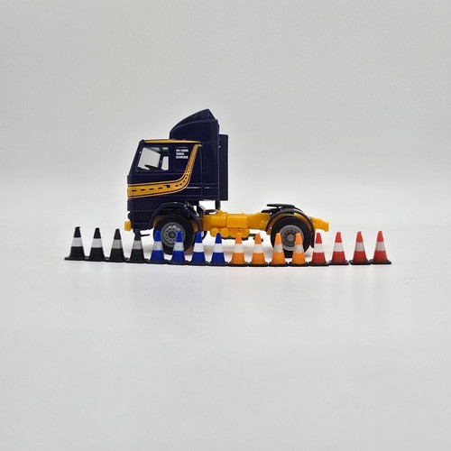Scale traffic cones - 1/87,