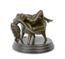 Bronze sculpture woman on