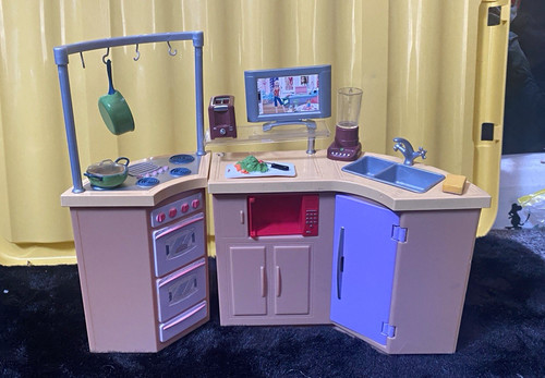 Mattel barbie kitchen set - kitchen,