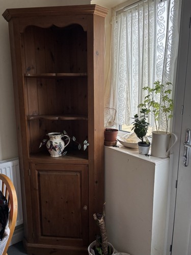 Solid pine corner display - solid,