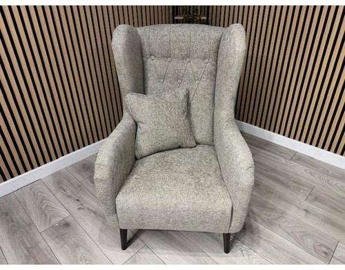 Laura ashley lynden - laura, style