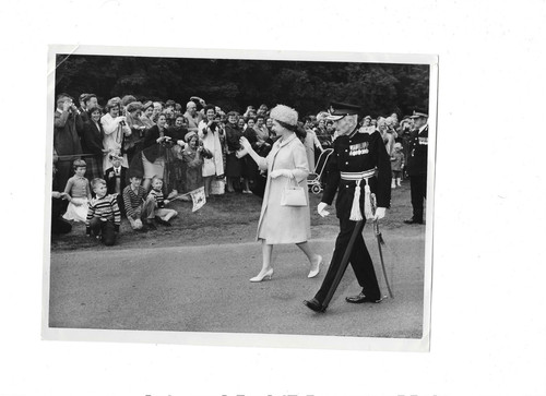 Queen elizabeth meet - queen, &