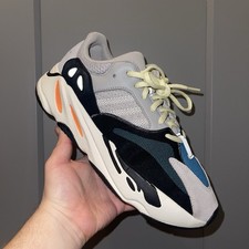 Adidas Yeezy 700 Waverunner