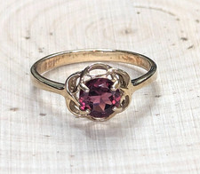 9ct Yellow Gold Ring Garnet Stone Full UK Hallmarked Ring Size N 1/2