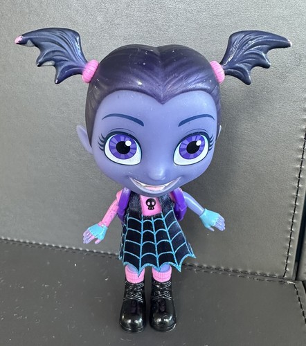 Vampirina vampire girl - vampire,