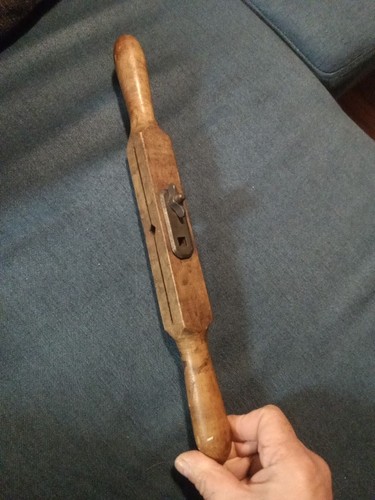 Antique primitive t - antique, "t"