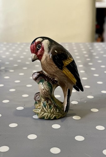 Beswick goldfinch 2273 - beswick,