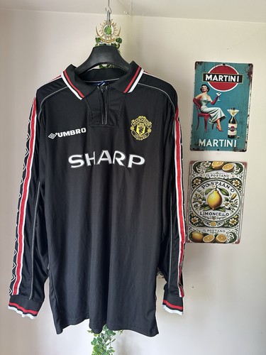 Manchester untied 1999 away - untied,