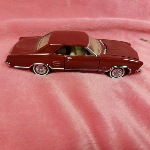 Franklin mint scale car - mint,