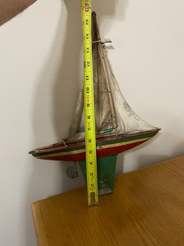 Lindstrom sailboat pond yacht - lindstrom,