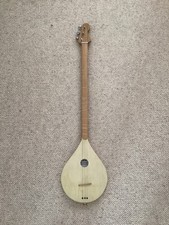 Teardrop style dulcimer