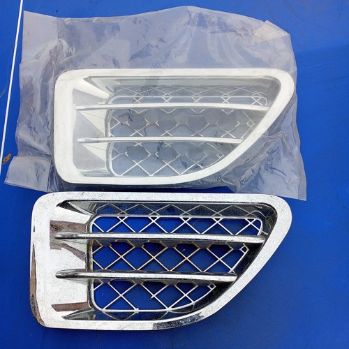 Silver front wing right - front,