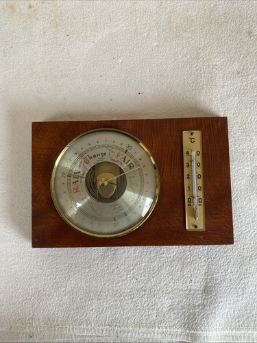 Vintage wooden cased barometer - wooden,