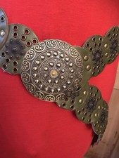 LEATHER STUDDED RETRO HIP BELT OLIVE GREEN METAL BUCKLE DISCS EYELETS M L BOHO