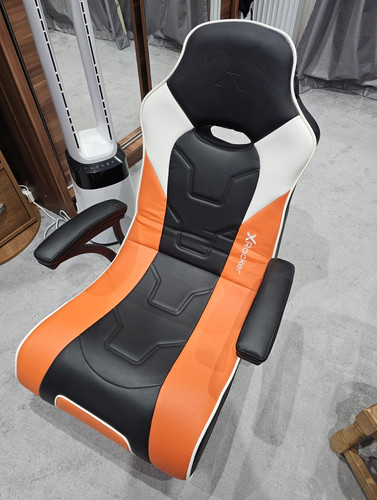 Rocker floor gaming chair - x,