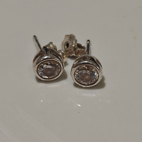 Diamonique 5mm solitaire - diamonique,