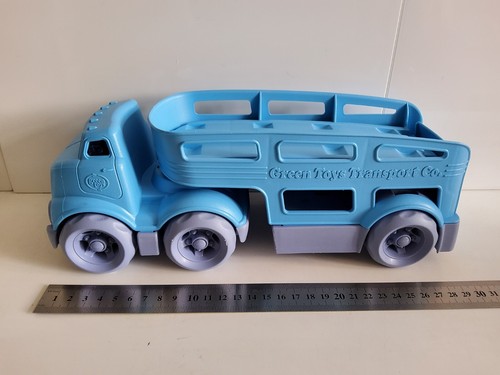 Green toys blue - green,