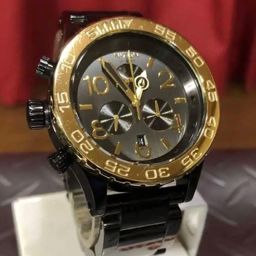 Nixon chrono wristwatch - 42, 20
