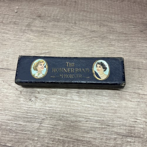 Hohner band harmonica box - &,