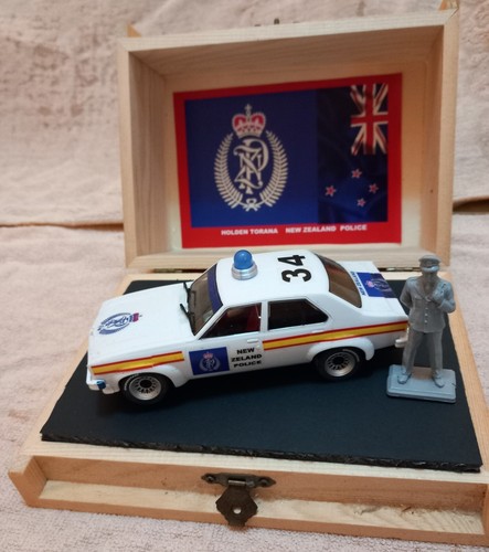 Holden,Torana,Police,SCALEXTRI