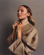 SEXY LAURA HADDOCK 8x10 PHOTO