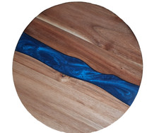 Epoxy resin chopping board