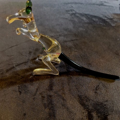Hand blown rare glass - , kangaroo