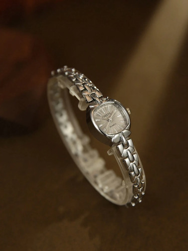Dainty silver vintage style - silver,