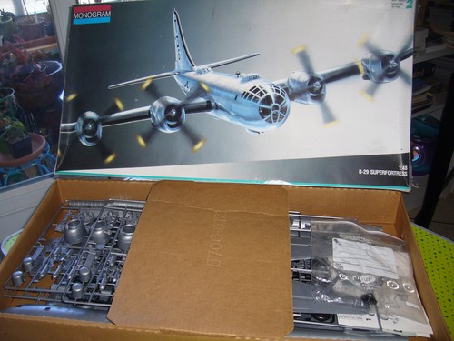 Monogram superfortress - b-29,