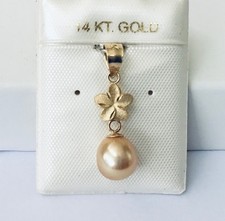 Small  14K Gold Hawaiian