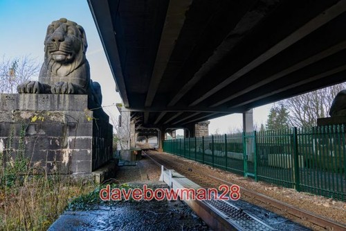 Photo underneath britannia - photo,
