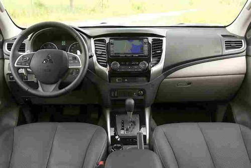 Mitsubishi l200 double cab - double,