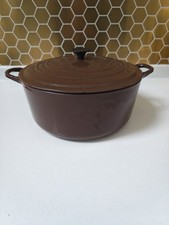 Le Crueuset F Brown Cooking