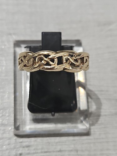 9ct yellow gold celtic knot - gold,
