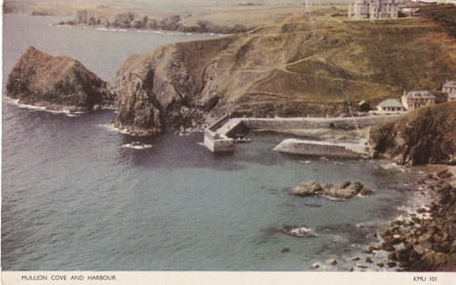 Mullion cove and - cove,