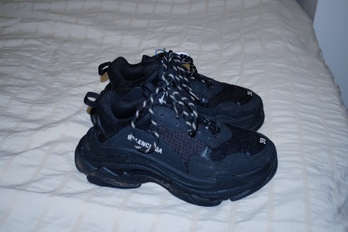 Balenciaga triple black uk - black.,