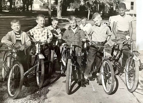 Vintage 1950s boys bicycle - 1950s,