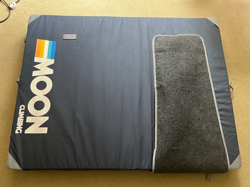 Moon warrior crash pad - moon,