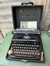 Vintage 1930s Royal Typewriter