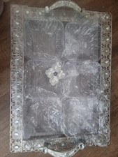 A Tray To Put Stuff Like Nuts