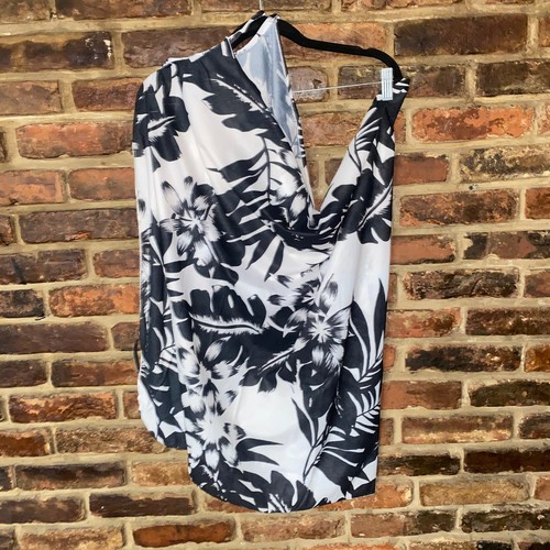 Nwt saress black white - nwt,