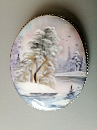 Mother pearl brooch - of,