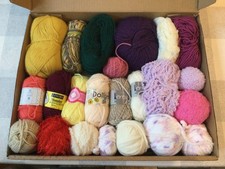 Box Of Mixed WOOL YARN 780g 1