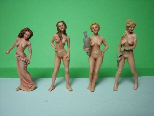 Scale figures nude - ,