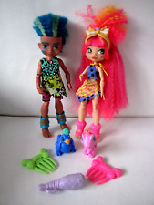 CAVE CLUB SLATE & EMBERLY DOLLS WITH THEIR DINOSAURS & ACCESORIES SET