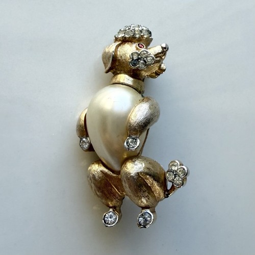 Vintage signed crown trifari - signed,
